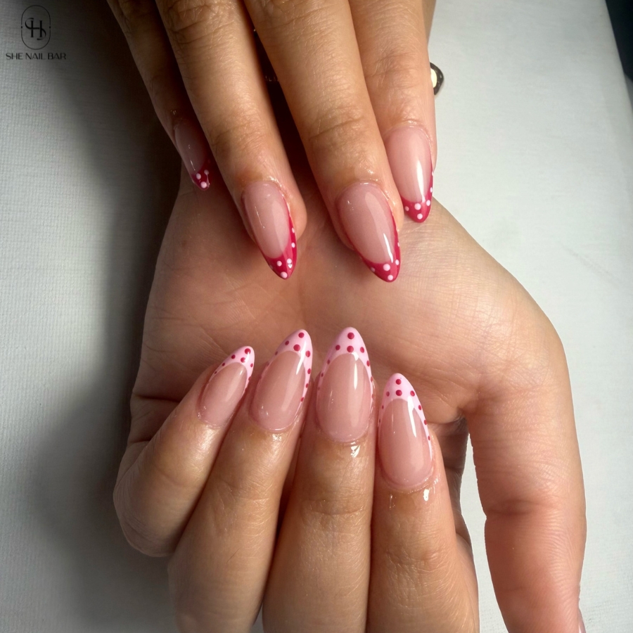 SHE NAIL BAR